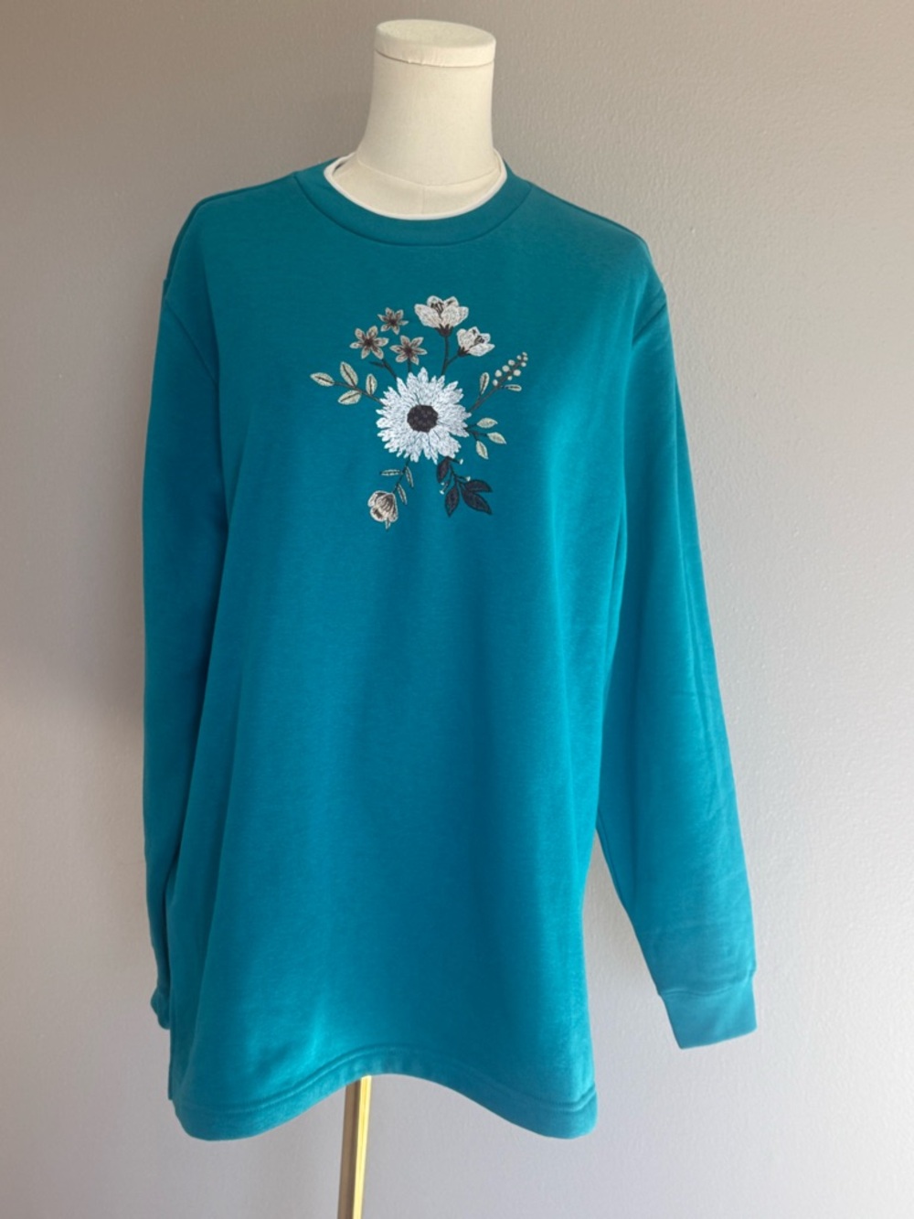 Teal Floral Embroidered Sweatshirt Soft Vintage Spring High Quality L